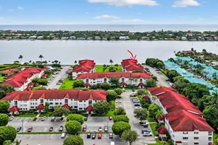110 Half Moon Cir, Hypoluxo, FL 33462 - Photo 38