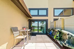 12542 Westhampton Cir, Wellington, FL 33414 - Photo 8