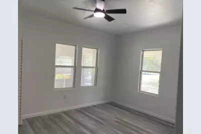319 N 11th Street, Fort Pierce, FL 34950 - Photo 8