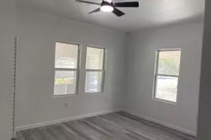 319 N 11th St, Fort Pierce, FL 34950 - Photo 8
