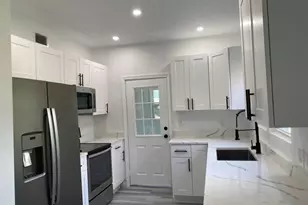 319 N 11th St, Fort Pierce, FL 34950 - Photo 4