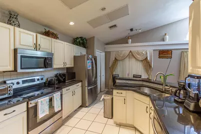 15157 Oak Chase Court, Wellington, FL 33414 - Photo 8