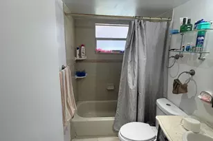 725 Lori Dr, Palm Springs, FL 33461 - Photo 10