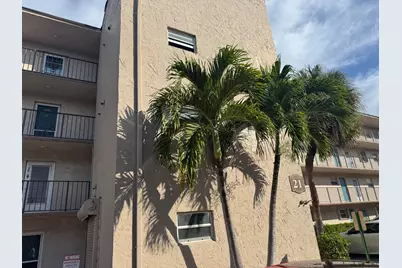 725 Lori Drive #107, Palm Springs, FL 33461 - Photo 2