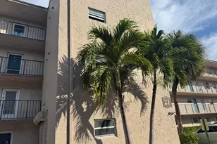 725 Lori Dr, Palm Springs, FL 33461 - Photo 2