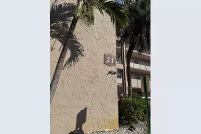 725 Lori Drive #107, Palm Springs, FL 33461 - Photo 4