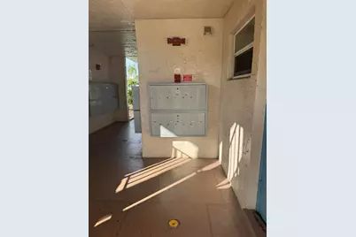 725 Lori Drive #107, Palm Springs, FL 33461 - Photo 6