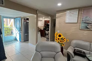 725 Lori Dr, Palm Springs, FL 33461 - Photo 14