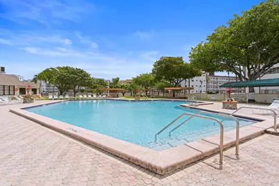 4000 NW 44th Avenue #207, Lauderdale Lakes, FL 33319 - Photo 18