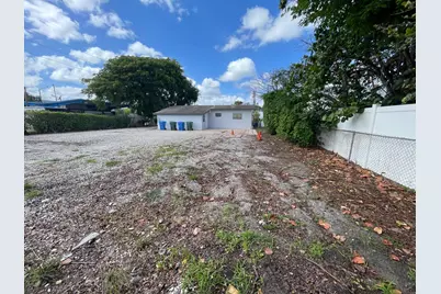 840 NW 33rd Street, Oakland Park, FL  - Photo 16