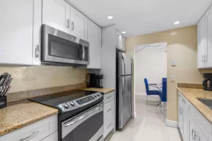 1009 N Ocean Blvd, Pompano Beach, FL 33062 - Photo 8