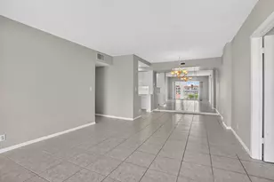 250 NE 20th St, Boca Raton, FL 33431 - Photo 12