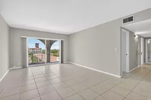 250 NE 20th St, Boca Raton, FL 33431 - Photo 8