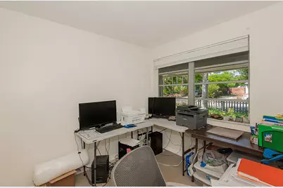 710 NE 58th Court, Oakland Park, FL 33334 - Photo 18