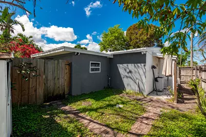 710 NE 58th Court, Oakland Park, FL 33334 - Photo 28