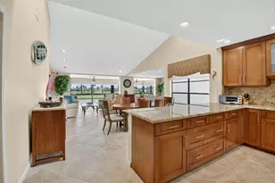 21 Eastgate Dr, Boynton Beach, FL 33436 - Photo 6