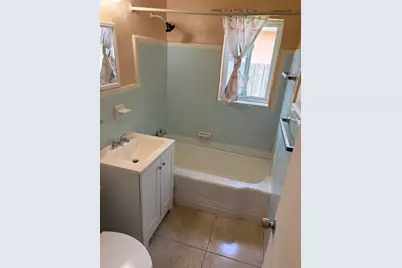 638 NE 138th Street, North Miami, FL 33161 - Photo 12