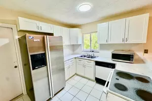 2810 NW 8th Ct, Fort Lauderdale, FL 33311 - Photo 12