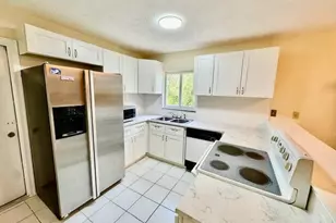 2810 NW 8th Ct, Fort Lauderdale, FL 33311 - Photo 4