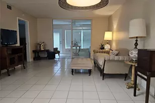 9245 Flynn Cir, Boca Raton, FL 33496 - Photo 6