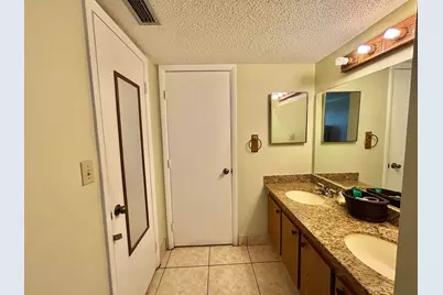 8600 NW 34th Place, Sunrise, FL 33351 - Photo 16