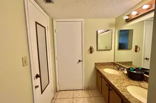 8600 NW 34th Pl, Sunrise, FL 33351 - Photo 16