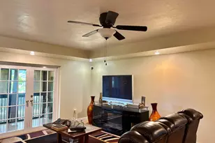 8600 NW 34th Pl, Sunrise, FL 33351 - Photo 12