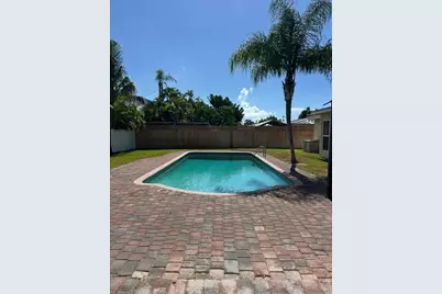 1811 NE 43rd Street, Oakland Park, FL 33308 - Photo 14