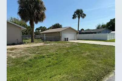 5014 Palm Drive, Fort Pierce, FL 34982 - Photo 4
