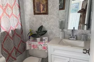 1040 Country Club Dr, Margate, FL 33063 - Photo 18