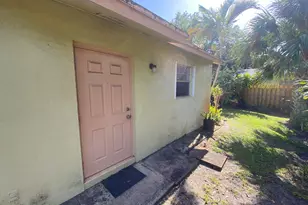 1104 NE 3rd Ave, Delray Beach, FL 33444 - Photo 1