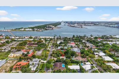 1935 SE 25th Avenue, Fort Lauderdale, FL 33316 - Photo 1