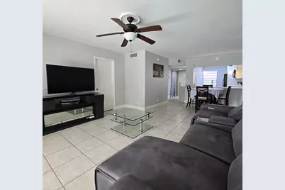 10501 W Broward Boulevard #302, Plantation, FL 33324 - Photo 18