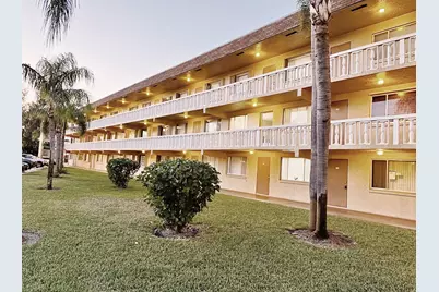 100 E Village Green Cir Circle E #306, Palm Springs, FL 33461 - Photo 32