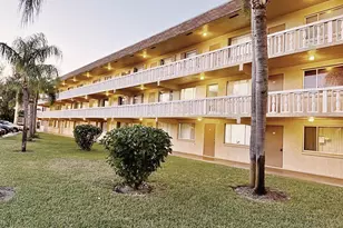 600 Village Green Ct, Palm Springs, FL 33461 - Photo 24