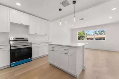 111 W 35th Street, Riviera Beach, FL 33404 - Photo 8