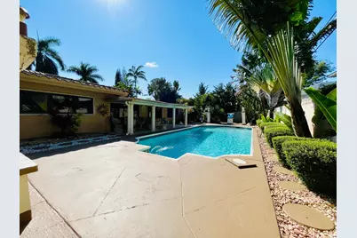 2725 NE 27th Court, Fort Lauderdale, FL 33306 - Photo 2