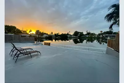 1067 SW 3rd Street, Hallandale Beach, FL 33009 - Photo 12