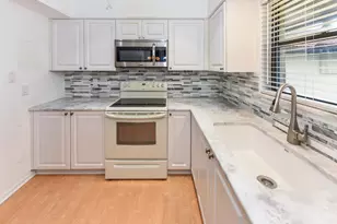 390 SW South River Dr, Stuart, FL 34997 - Photo 26