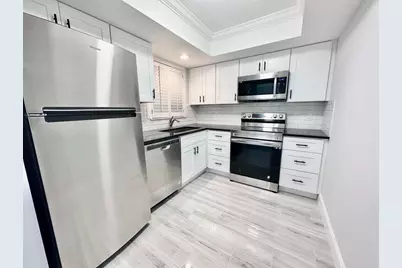 312 Northlake Drive #104, North Palm Beach, FL 33408 - Photo 4