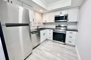 312 Northlake Dr, North Palm Beach, FL 33408 - Photo 4