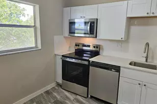 8310 Sands Point Blvd, Tamarac, FL 33321 - Photo 8