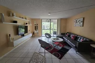 5160 Las Verdes Cir, Delray Beach, FL 33484 - Photo 2