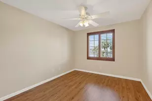 1021 SE Westminster Pl, Stuart, FL 34997 - Photo 46
