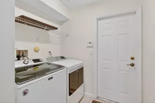 1021 SE Westminster Pl, Stuart, FL 34997 - Photo 34