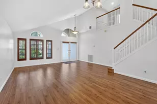 1021 SE Westminster Pl, Stuart, FL 34997 - Photo 2