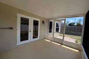 1001 Harvest Moon Dr, Seffner, FL 33584 - Photo 16