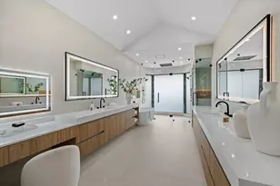 1330 Breakers W Blvd, West Palm Beach, FL 33411 - Photo 18