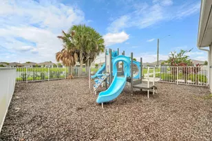 812 Persimmon Pl, Fort Pierce, FL 34981 - Photo 40