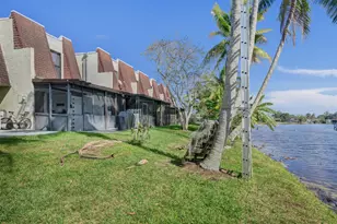 8992 Palm Tree Ln, Pembroke Pines, FL 33024 - Photo 38